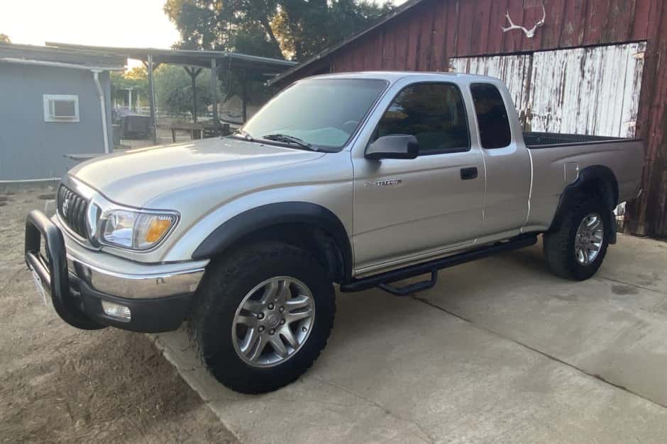 2004 Toyota Tacoma (N1X0 1995-2005) sold for $6,000