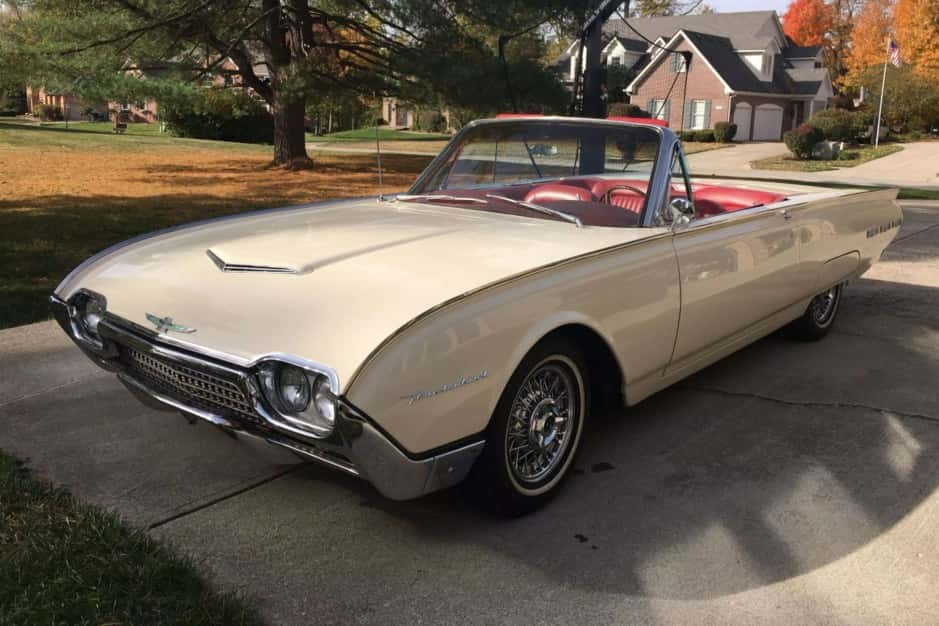 1962 Ford Thunderbird (1961-1963) sold for $20,000