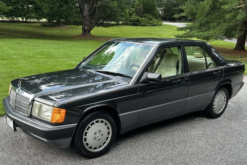1993 Mercedes-Benz W201 190 sold for $0