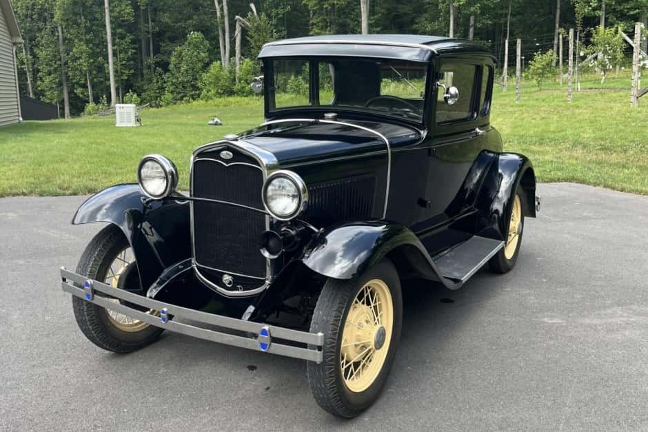 1931 Ford  sold for $12,250