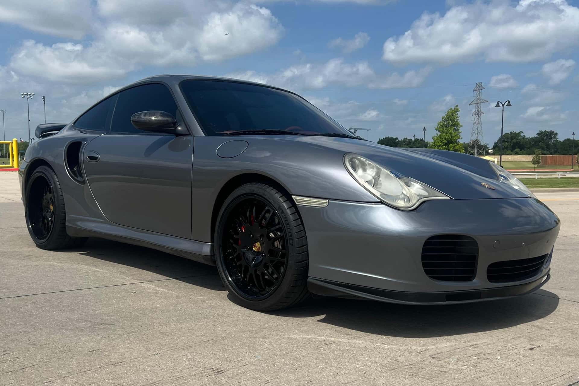 2003 Porsche 996 911 sold for $39,500