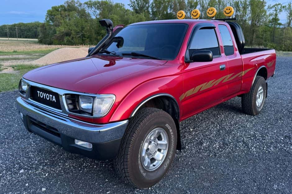 1997 Toyota Tacoma (N1X0 1995-2005) sold for $14,346