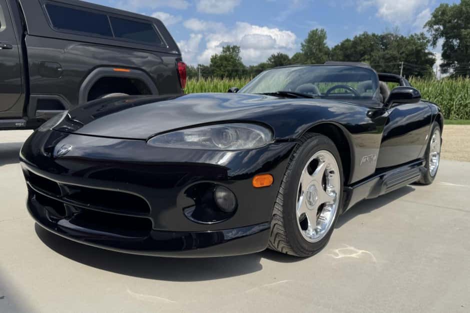 1994 Dodge Viper SR I (1992-1995) sold for $30,000