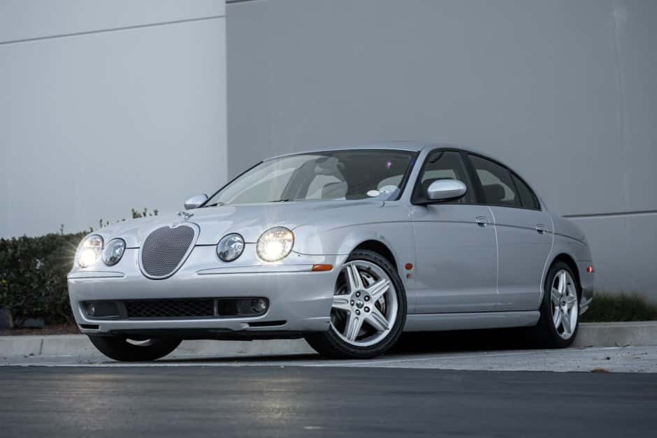 2003 Jaguar S-Type (1999-2007) sold for $6,000