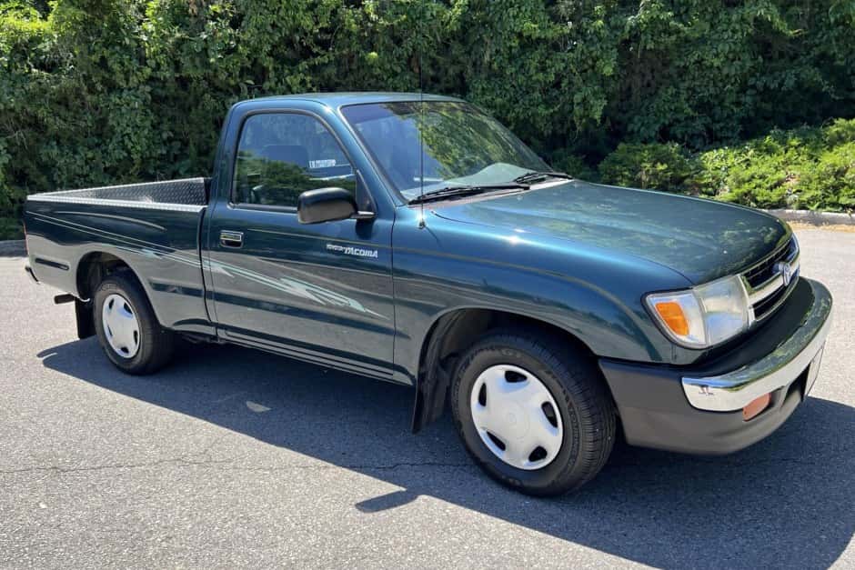 1998 Toyota Tacoma (N1X0 1995-2005) sold for $13,751