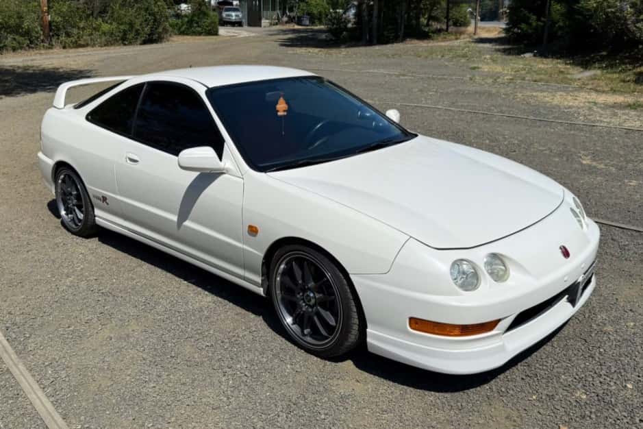 1998 Acura Integra Type R sold for $28,250