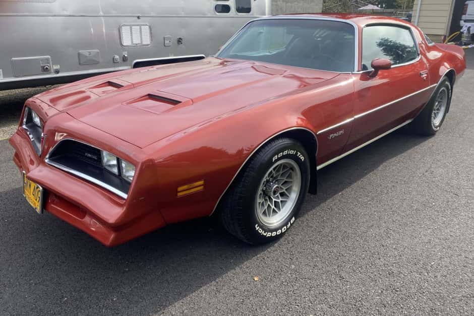 1977 Pontiac Firebird (1970-1981) sold for $23,377
