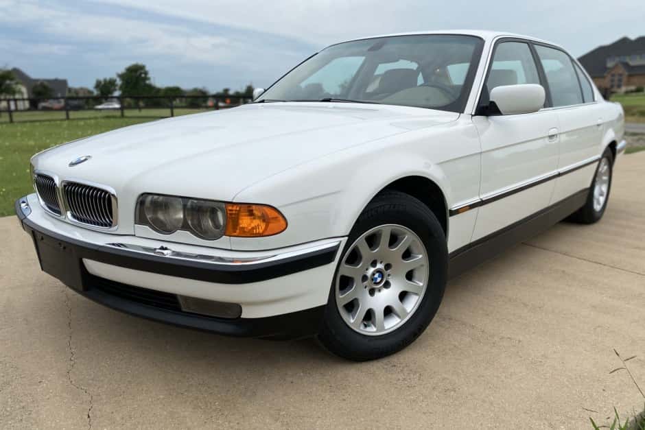 2000 BMW E38 7-Series sold for $12,500