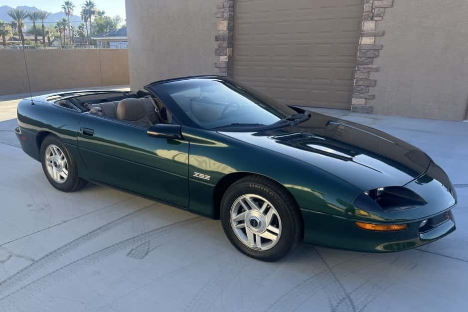 1994 Chevrolet Camaro 4th Generation 1993-2002 sold for $10,100