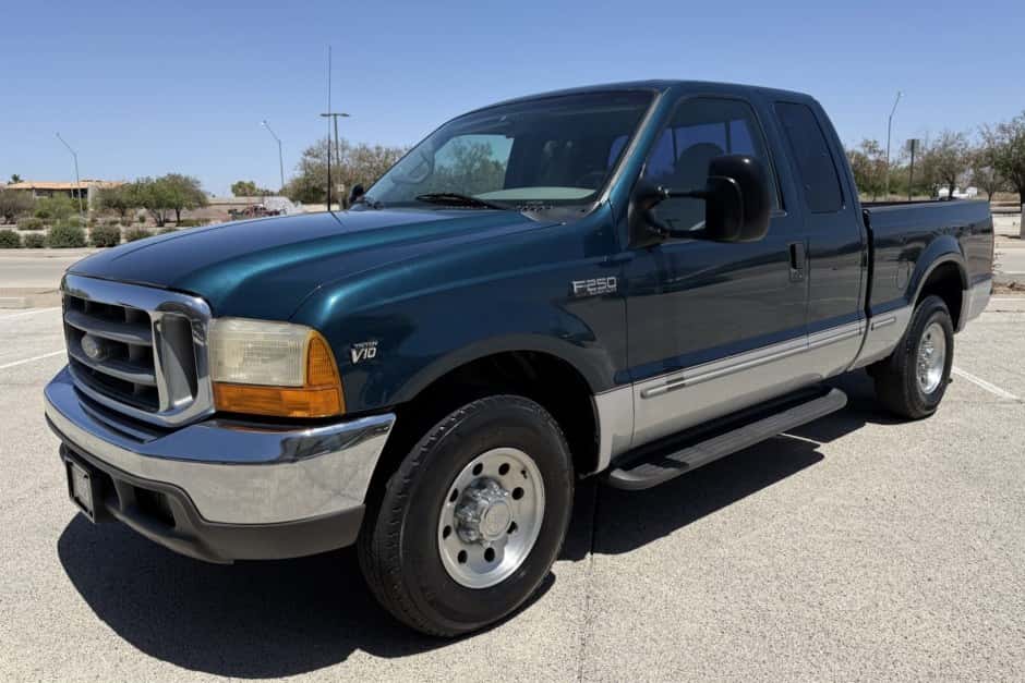 1999 Ford Super Duty 1999-2007 sold for $10,763