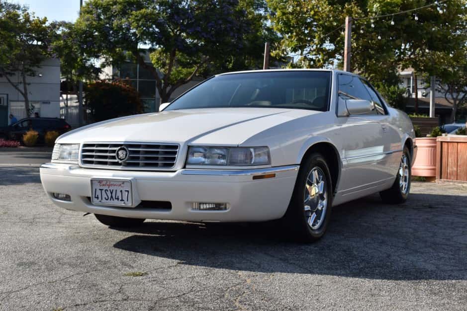2001 Cadillac Eldorado (1992-2002) sold for $8,200