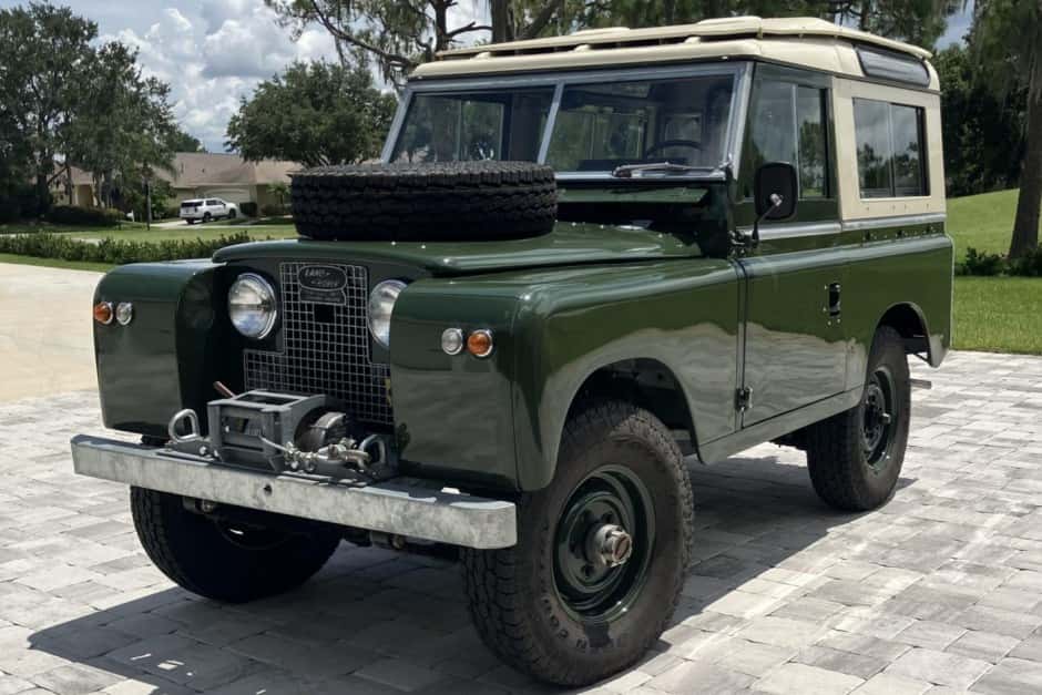 1966 Land Rover Series 88 sold for $47,000