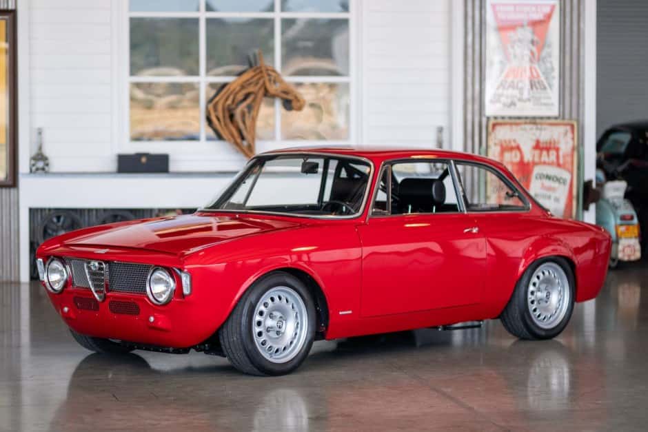 1970 Alfa Romeo 105/115 Series Coupe sold for $177,000