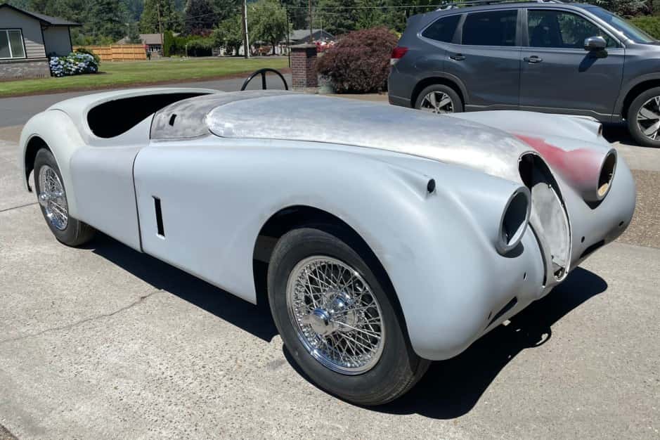 1954 Jaguar XK120 sold for $32,500