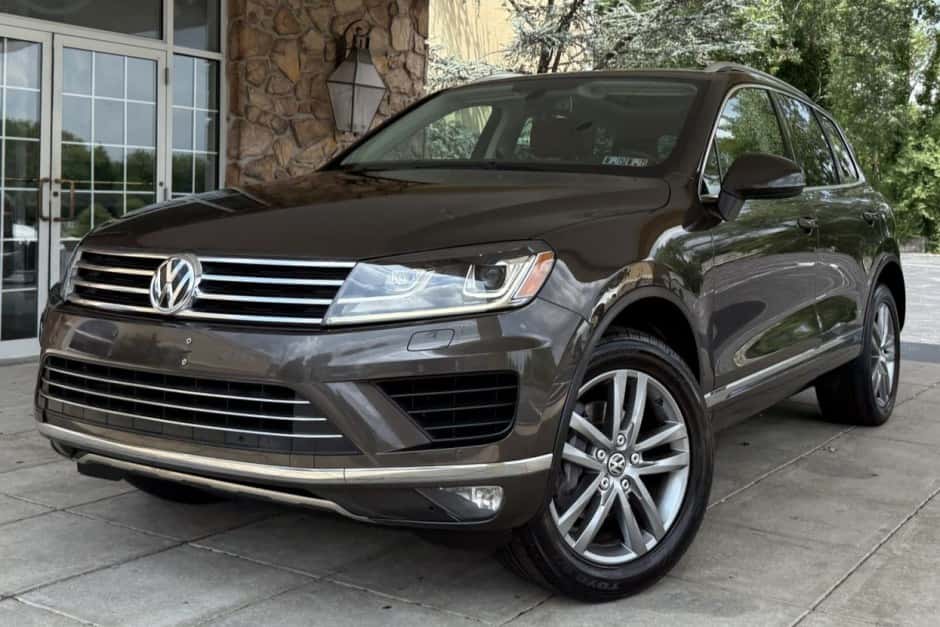 2015 Volkswagen Touareg sold for $14,000