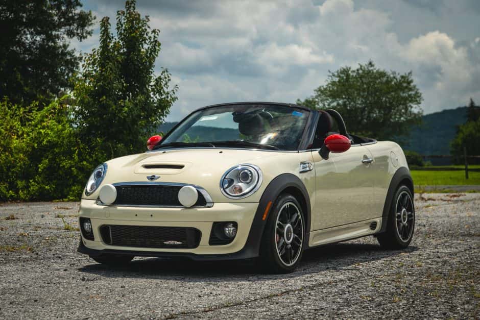 2013 Mini R58 & R59 Coupe & Roadster sold for $33,000