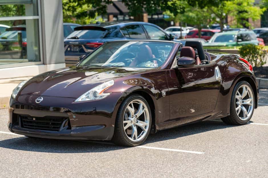 2012 Nissan 370Z sold for $14,750