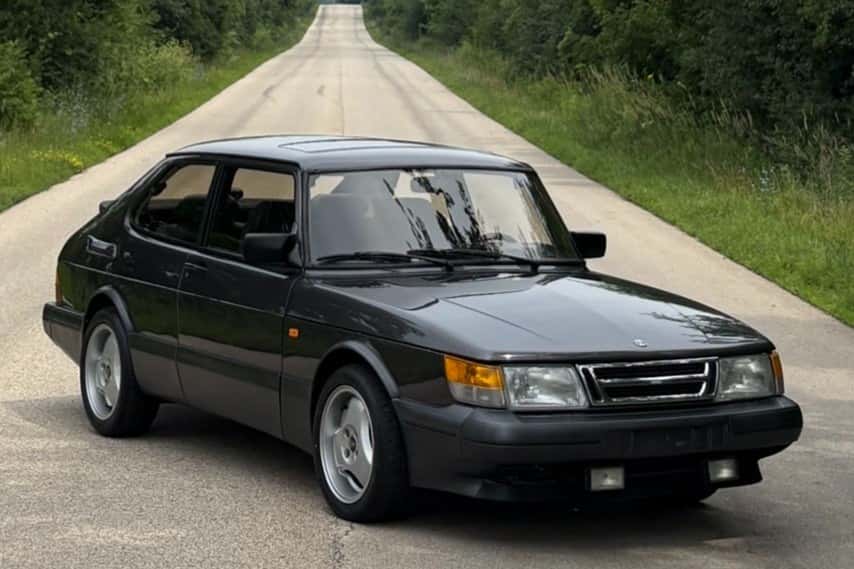 1988 Saab 900 sold for $38,500