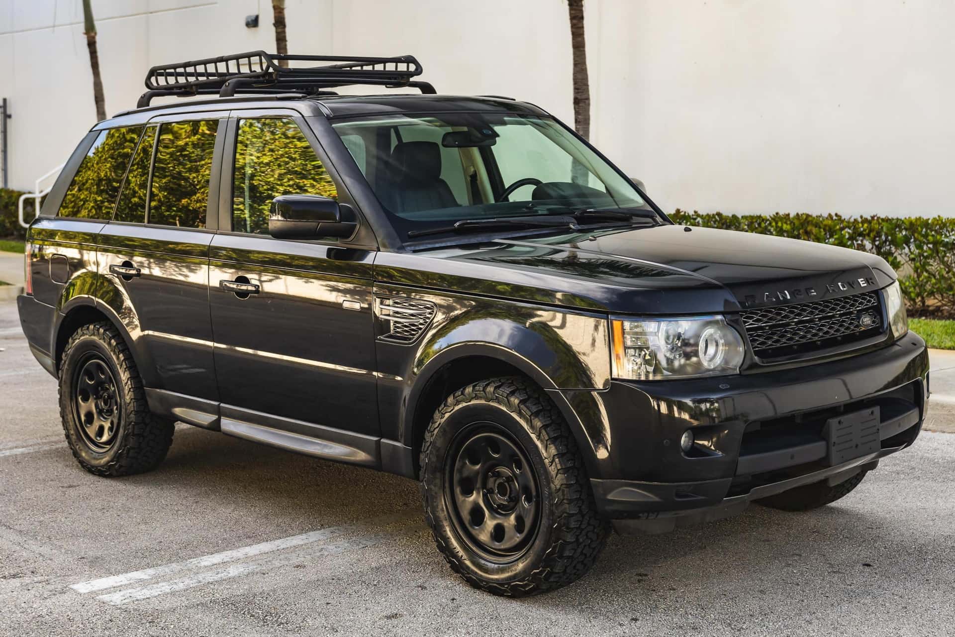 2013 Land Rover Range Rover sold for $8,600