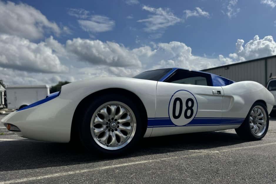 0 Ford GT40 Replica sold for $8,100