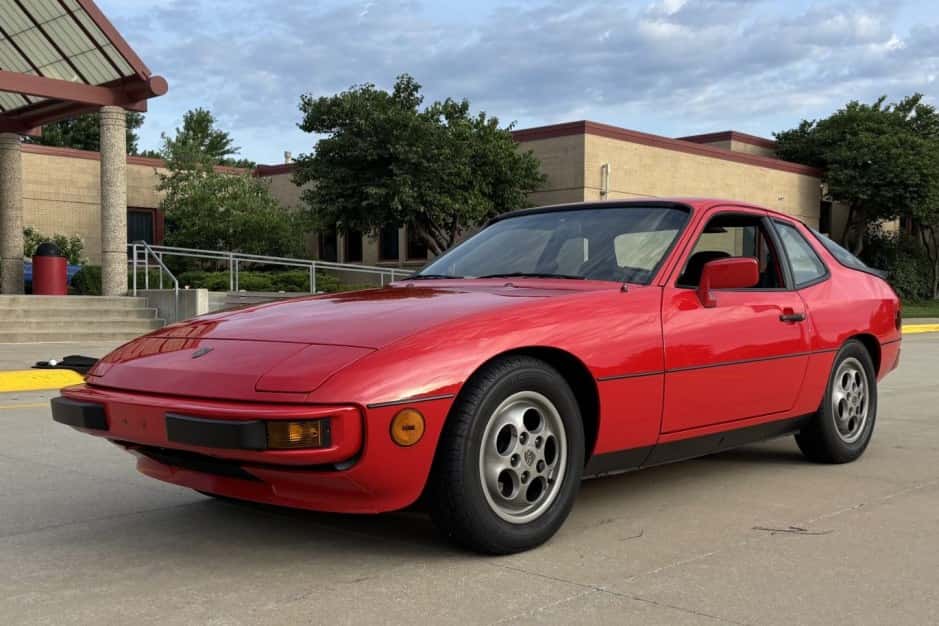 1987 Porsche 924 sold for $13,750