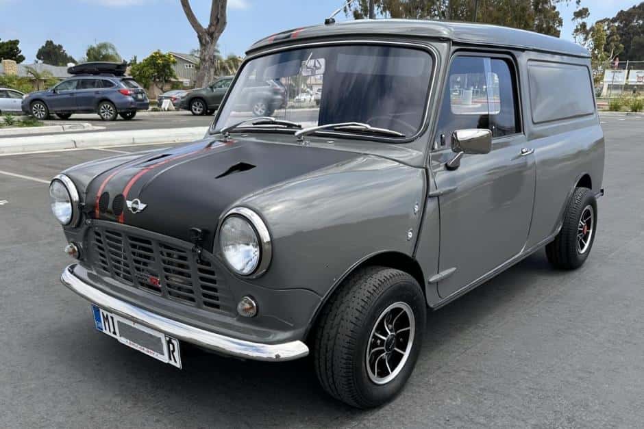 1961 Mini Mk I & Mk II sold for $20,888