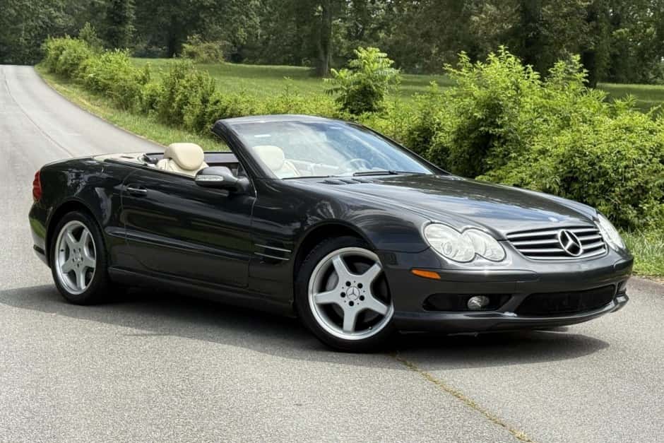 2003 Mercedes-Benz R230 SL sold for $9,300