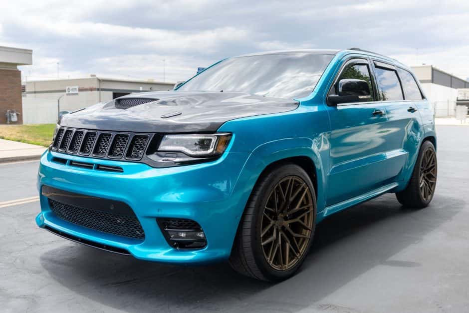 2014 Jeep WK2 Grand Cherokee sold for $24,000