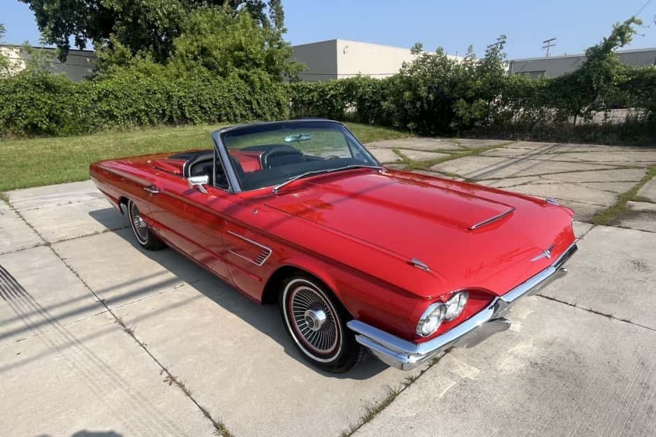 1965 Ford Thunderbird (1964-1966) sold for $19,500