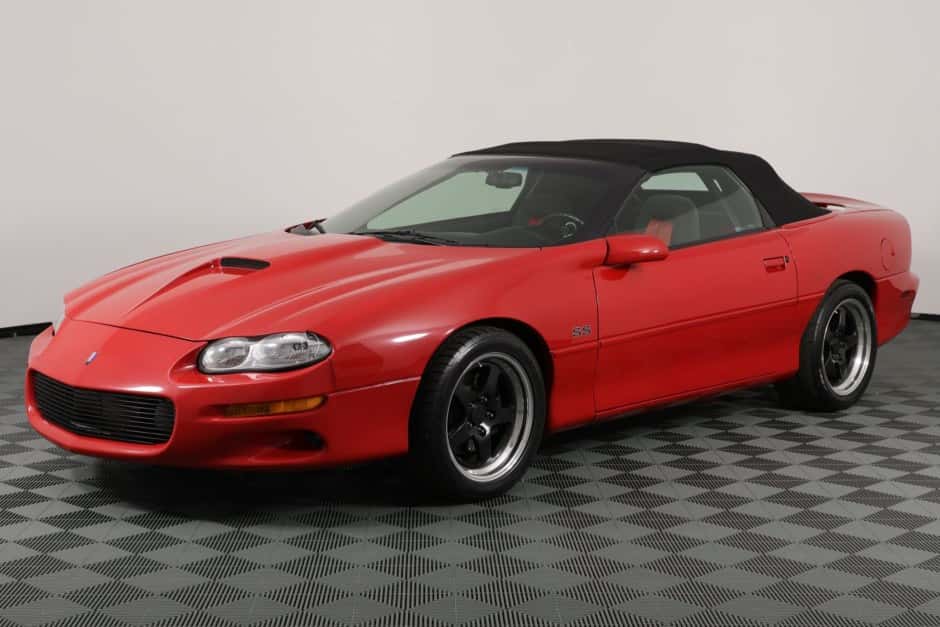2000 Chevrolet Camaro 4th Generation 1993-2002 sold for $13,200