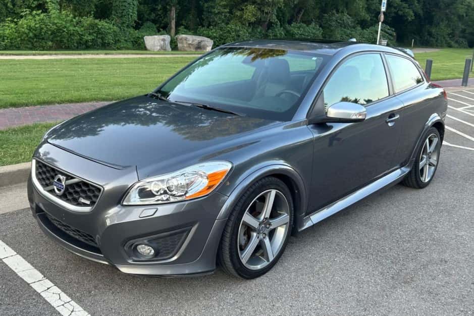 2013 Volvo C30 sold for $10,300