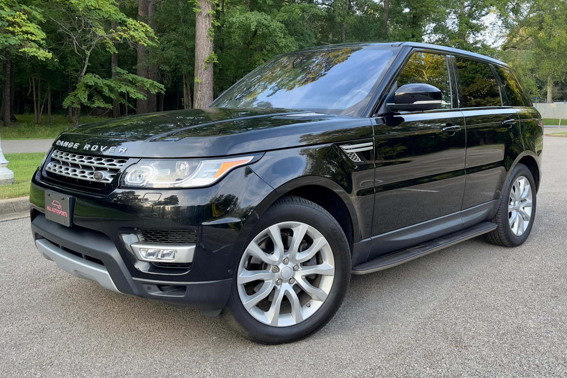 2017 Land Rover Range Rover Sport sold for $15,000
