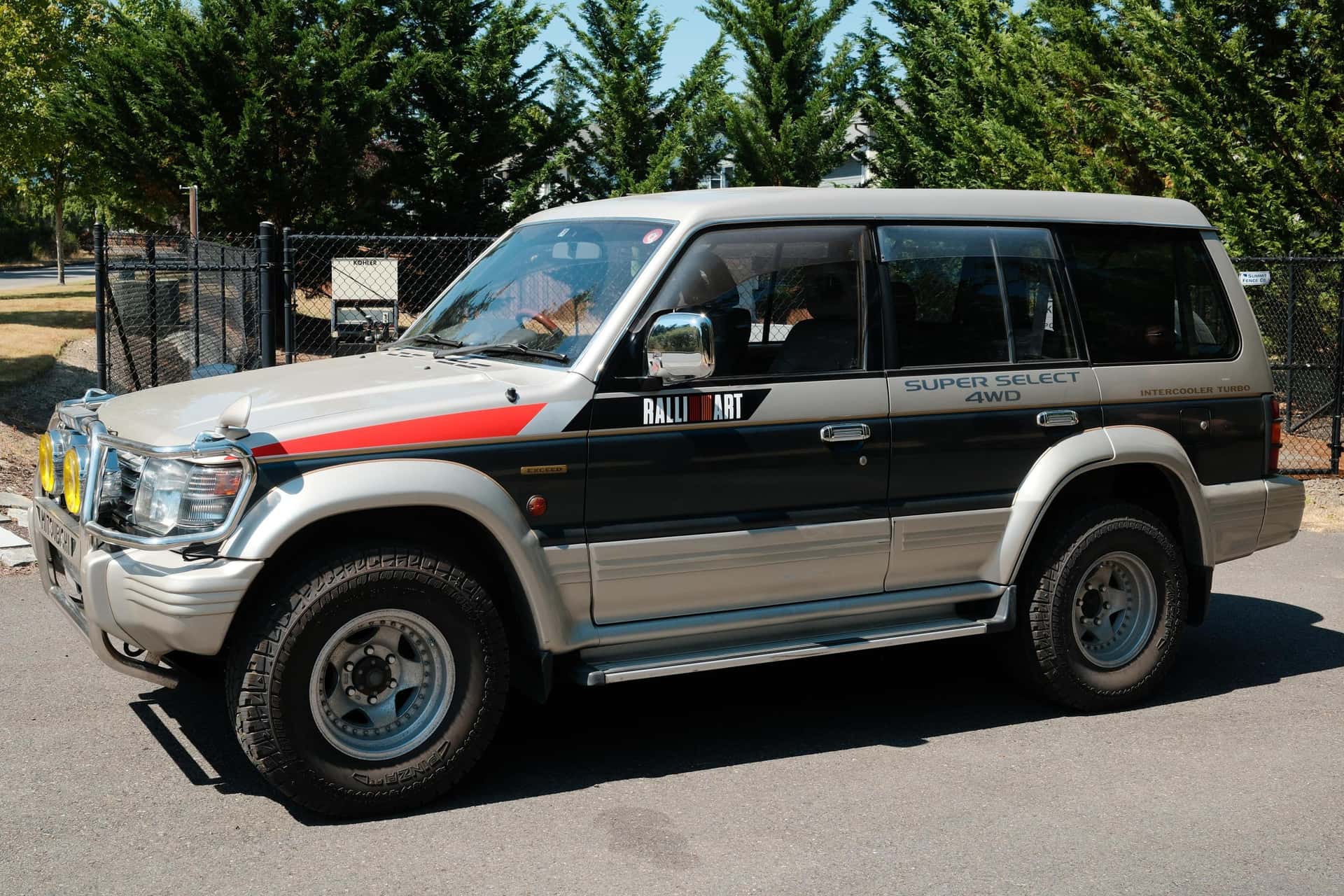 1993 Mitsubishi Pajero sold for $10,000