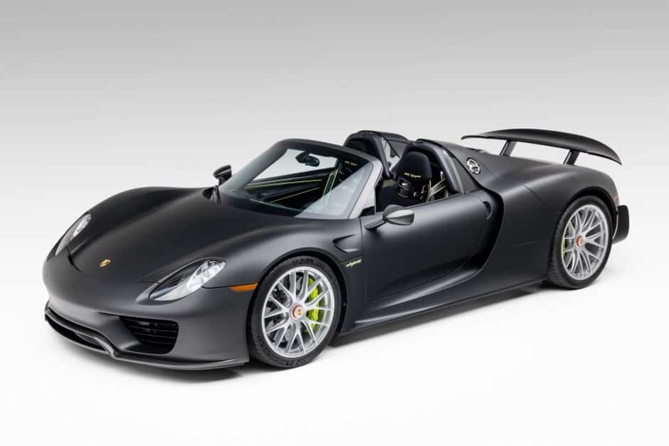 2015 Porsche 918 Spyder sold for $3,075,000
