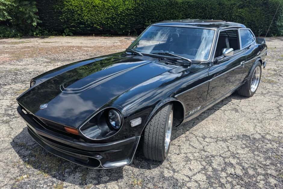 1976 Datsun 280Z sold for $9,100
