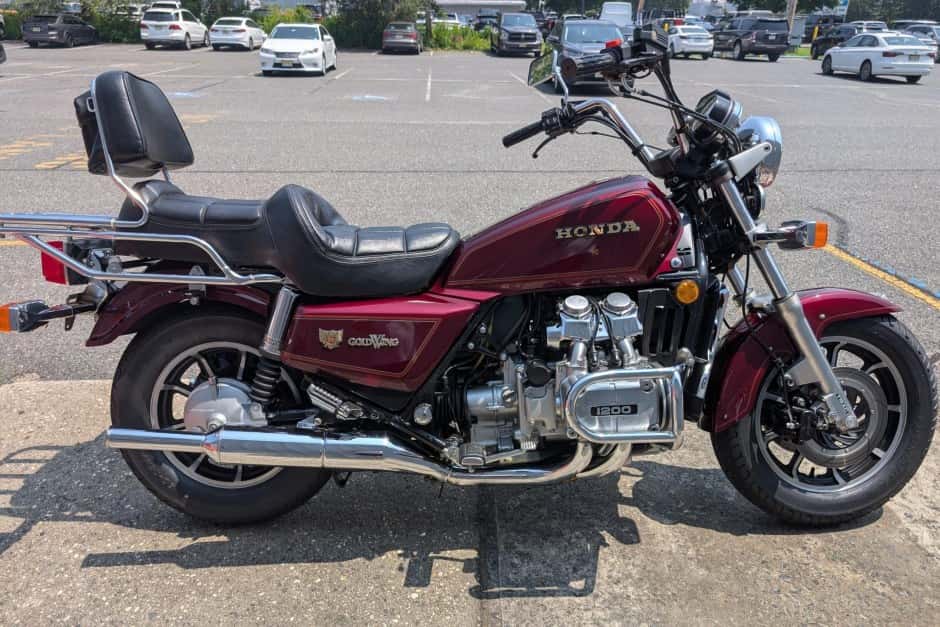 1984 Honda Gold Wing sold for $1,555