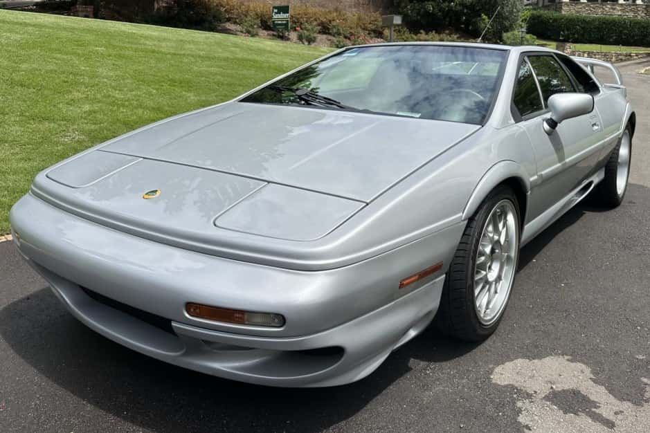 2001 Lotus Esprit sold for $46,750