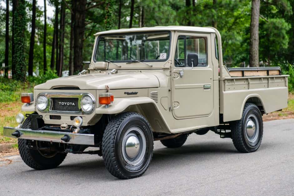 1979 Toyota Land Cruiser FJ45 sold for $16,750