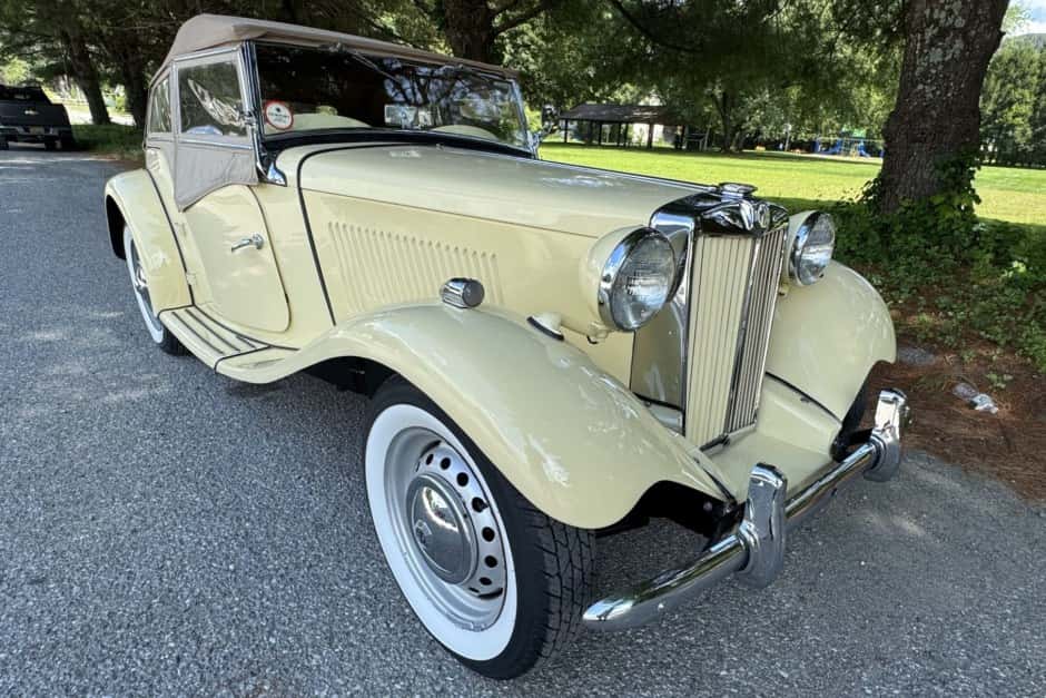 1952 MG TD sold for $19,750