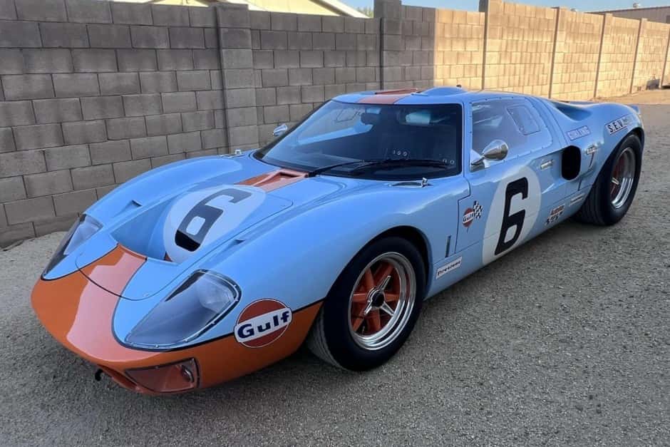 0 Ford GT40 Replica sold for $201,454