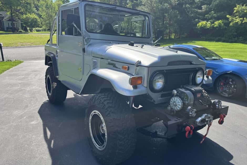 1971 Toyota Land Cruiser FJ40 sold for $21,500