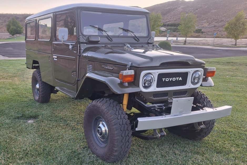 1985 Toyota Land Cruiser FJ45 sold for $26,000