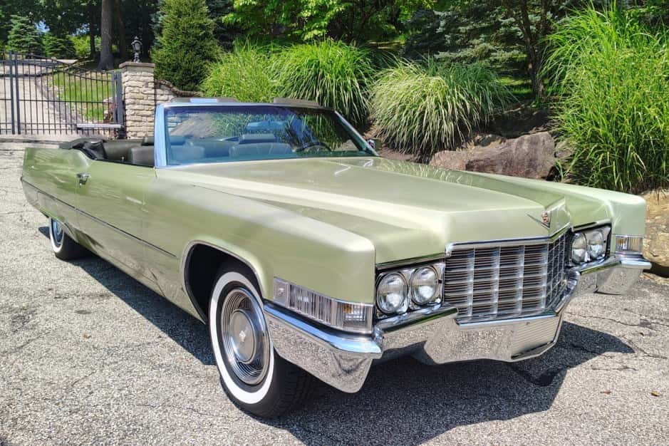 1969 Cadillac DeVille sold for $35,250