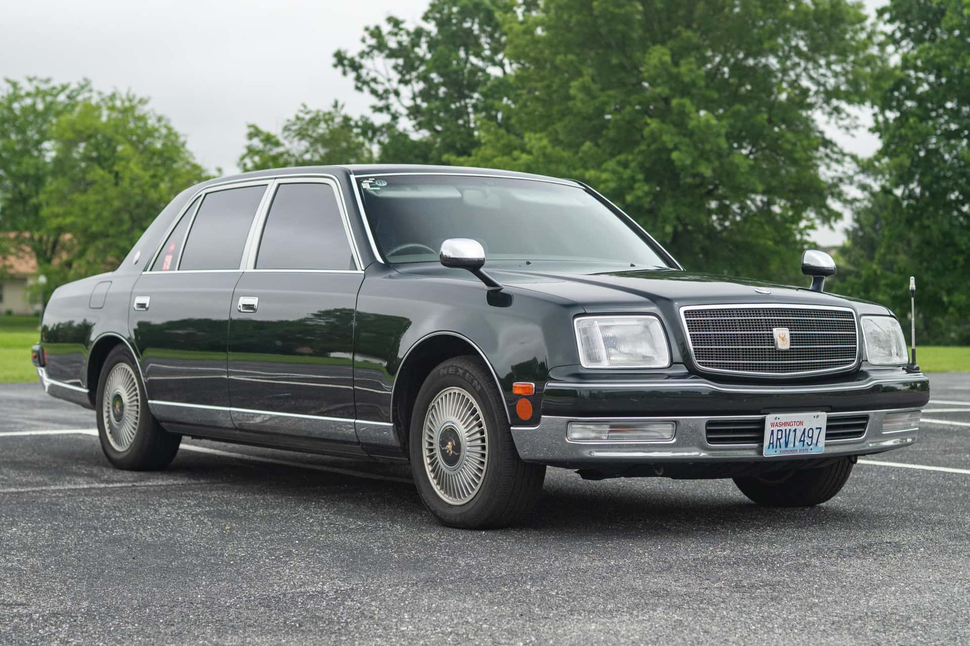 1997 Toyota Century sold for $10,900