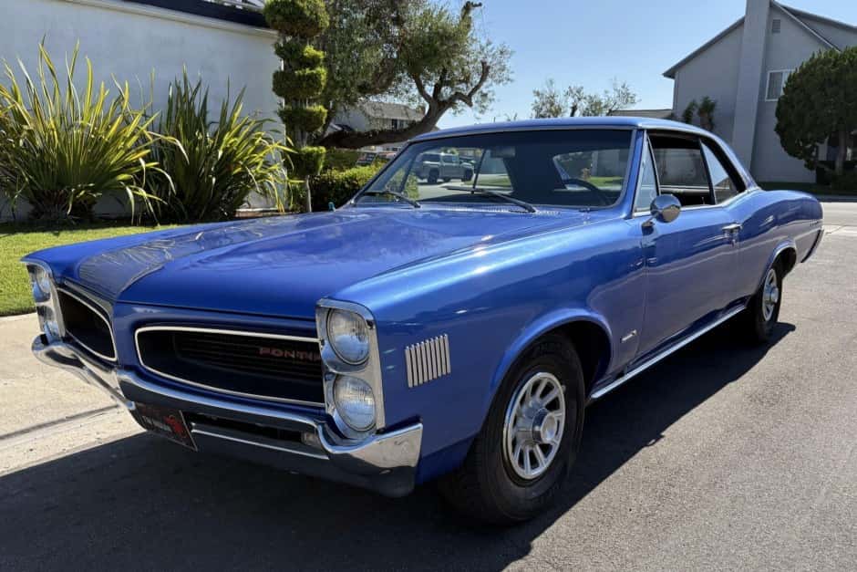 1966 Pontiac Tempest / LeMans sold for $5,900