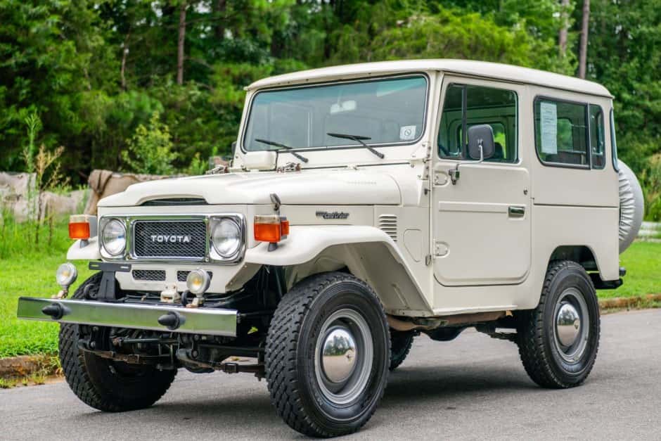 1984 Toyota Land Cruiser FJ40 sold for $19,000