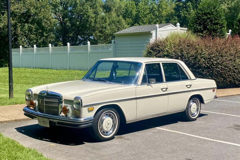 1968 Mercedes-Benz W114 & W115 sold for $7,600