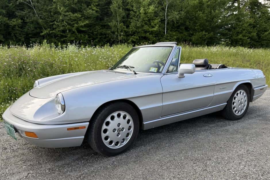 1992 Alfa Romeo 105/115 Spider Series 4 sold for $8,350
