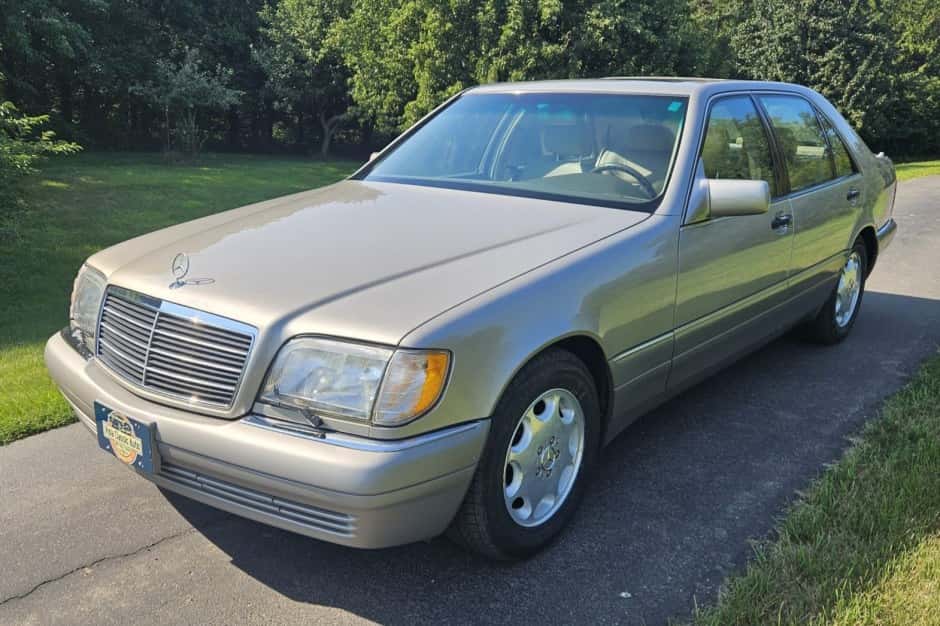 1995 Mercedes-Benz W140 S-Class sold for $6,100