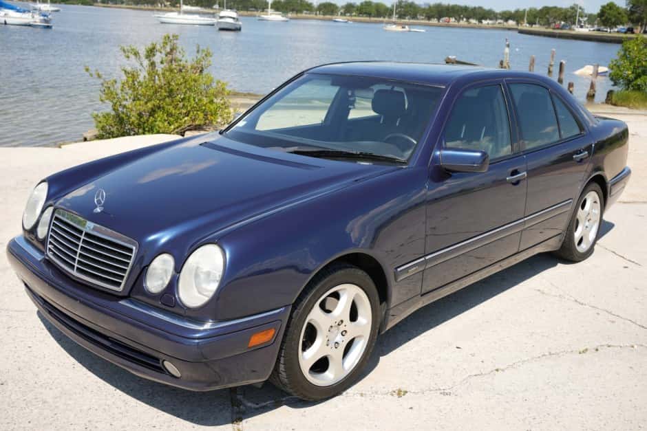 1998 Mercedes-Benz W210 E-Class sold for $6,500